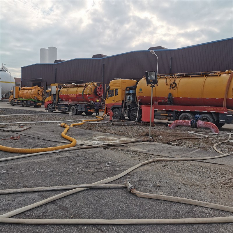 南山污水池清理